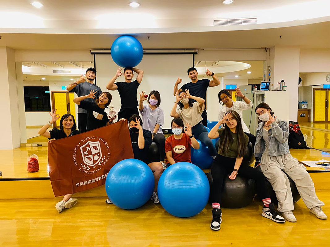 size_750x400 / min_size_375x200