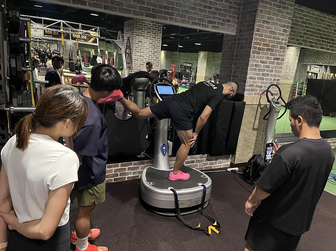 size_750x400 / min_size_375x200