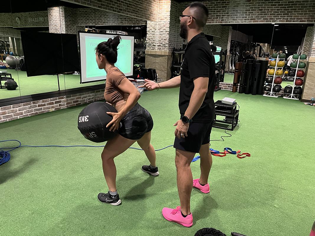 size_750x400 / min_size_375x200