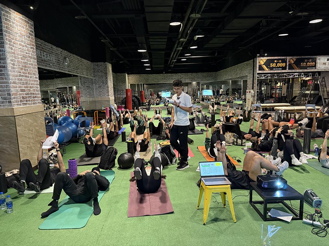 size_750x400 / min_size_375x200