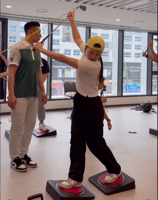 size_750x400 / min_size_375x200